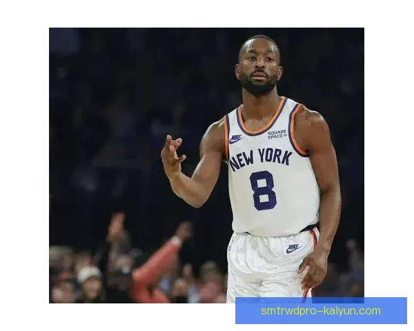 沃克在近期比赛中表现稳健，助力球队状态回暖。